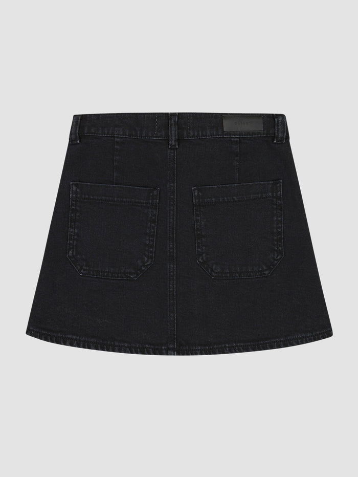 DL1961 girls' Jenny mini skirt in black denim 'Nightshade', flat back view with patch pockets.