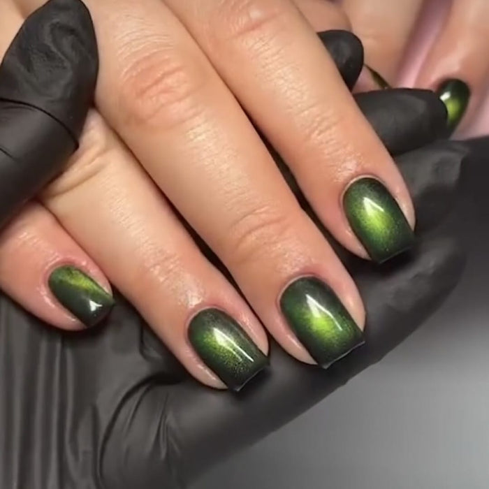 Poison Ivy - UGGP-CE003 Urban Graffiti Gel Polish 15ml Naio Nails