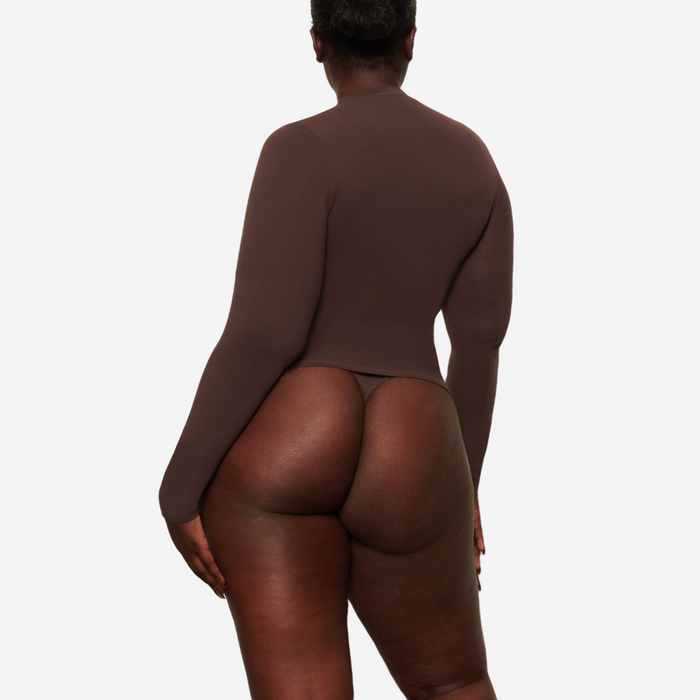 SKIMS FITS EVERYBODY LONG SLEEVE T-SHIRT COCOA