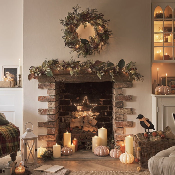 LL-GA23001_Cosy-Autumn-Fireplace-Wreath-Garland-Star-Light-LED-Candles-Pumpkin-Lights.jpg