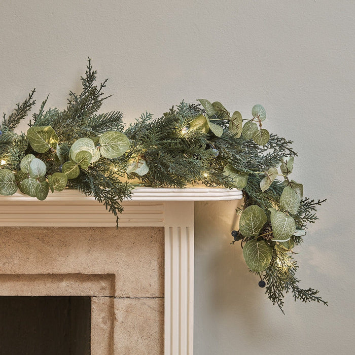 LL-GA23002_Pre-Lit-Oversized-Berry-and-Pinecone-Garland_1.jpg