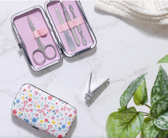 Bows & Blossom Manicure Set