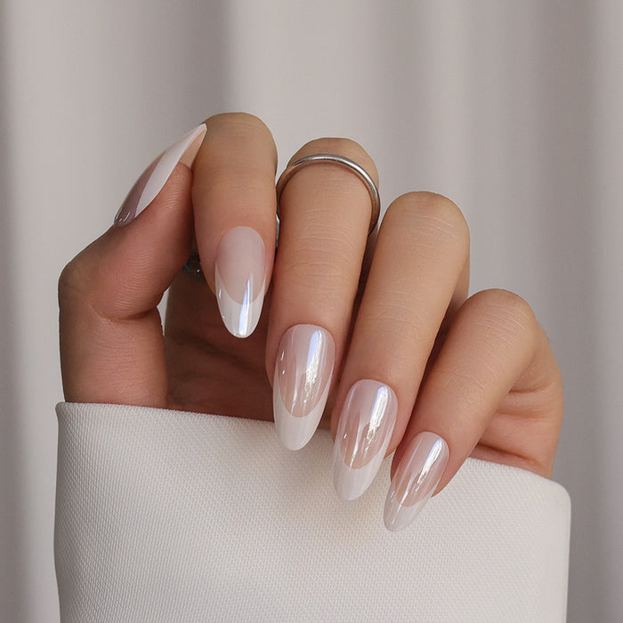Céleste | Medium Almond | SALON PRESS™