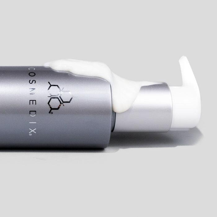 COSMEDIX cleansing device with cream on the applicator head