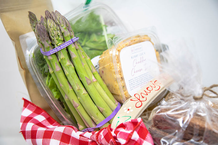 Deluxe Dinner Basket