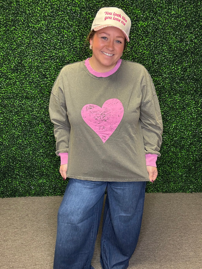 Easel Heart Printed Washed Pullover