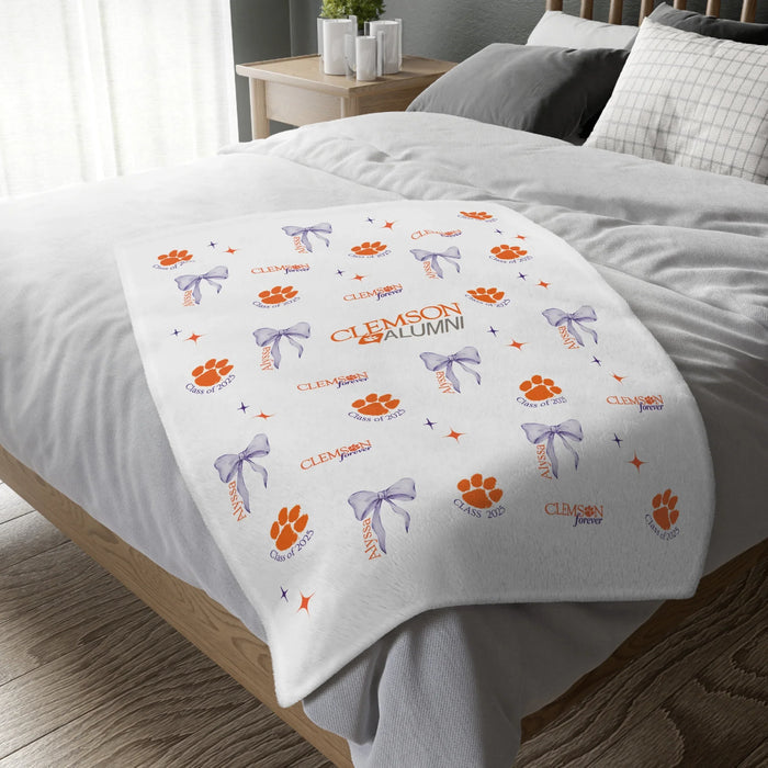 Graduation 2025 Paw Print Velvet Blanket - Personalizable - Whippie's