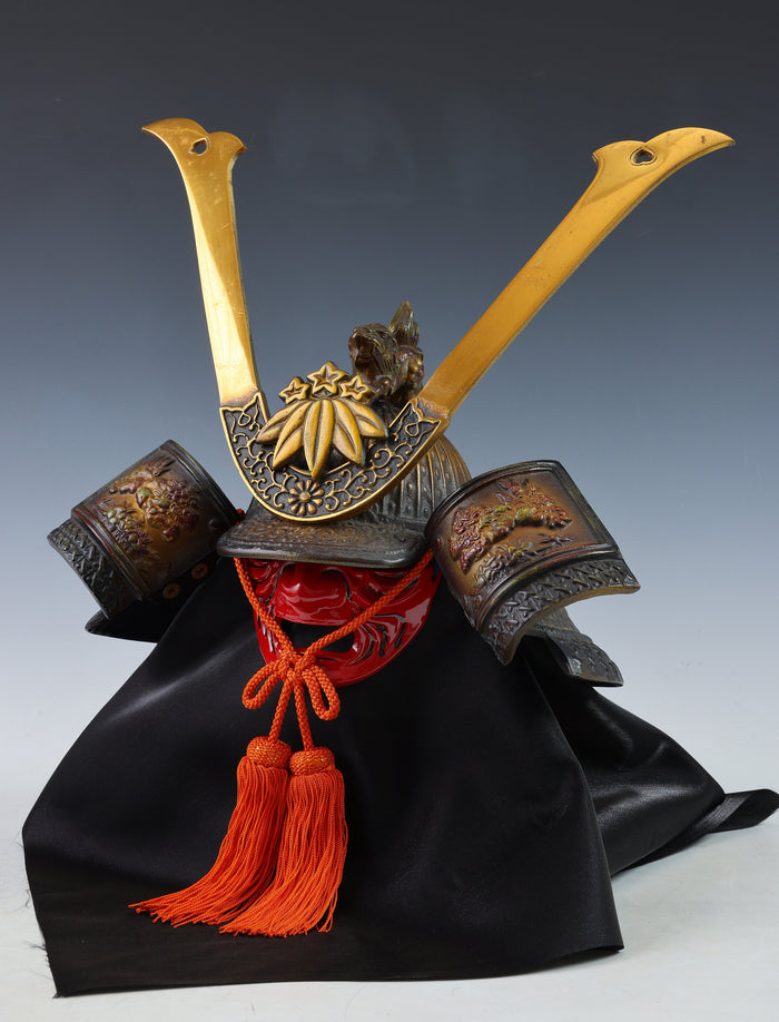 Japanese Samurai Helmet -Leo Deco Yoshitsune Kabuto- middle size