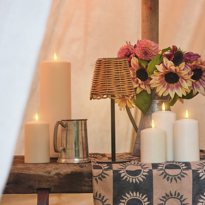 Kurv Bamboo Style Solar Table Lamp