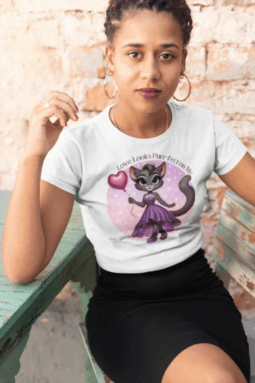 💖 Love Looks Purr-fect on Me 😻 Women's Boyfriend Tee ✨ Feline fine and ready to shine! - Whippie's