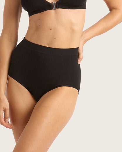 LYOLYTE Full Low Leg Briefs - Black