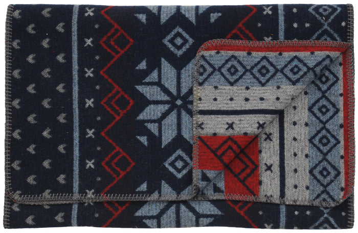 Nordic Bed Scarf