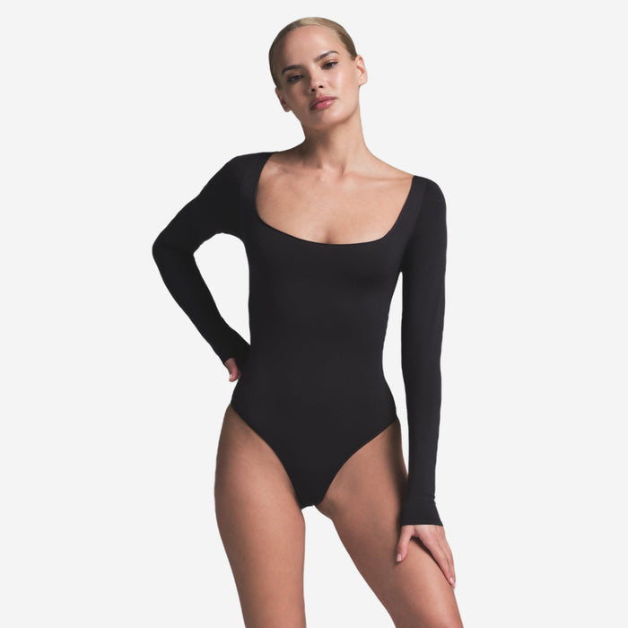 SKIMS ESSENTIAL LONG SLEEVE SCOOP NECK BODYSUIT ONYX
