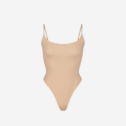 SKIMS FITS EVERYBODY CAMI BODYSUIT CLAY