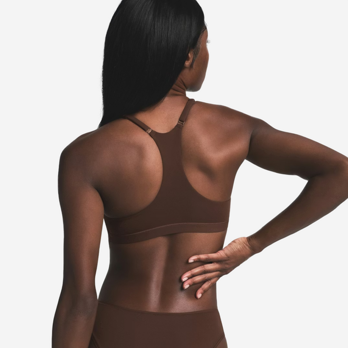 SKIMS FITS EVERYBODY RACERBACK SCOOP BRALETTE COCOA