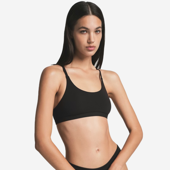 SKIMS FITS EVERYBODY RACERBACK SCOOP BRALETTE ONYX