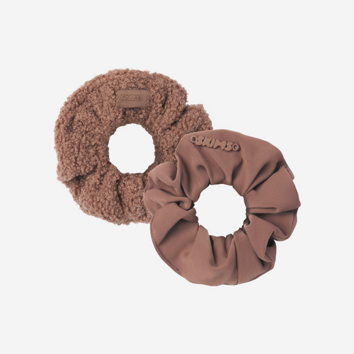 SKIMS GETTING READY ACCESSORIES TEDDY AND NYLON SCRUNCHIE 2-PACK SIENNA