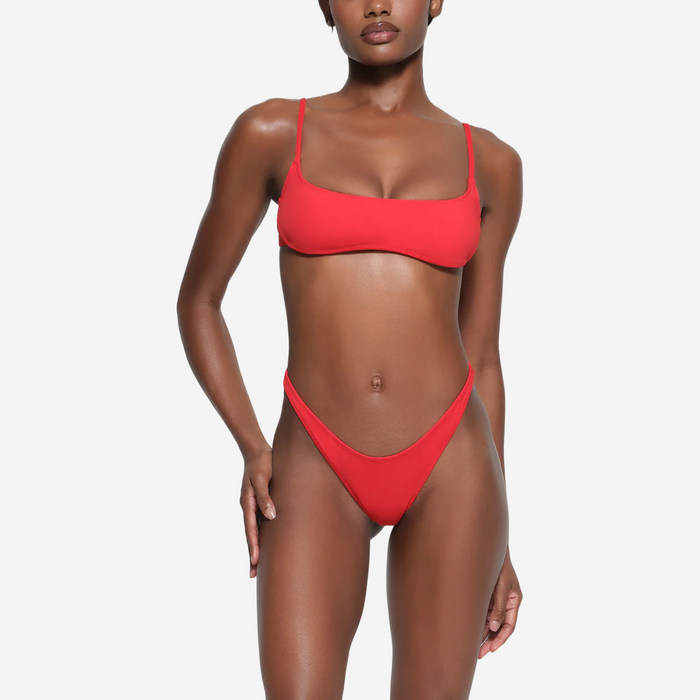 SKIMS SIGNATURE SWIM MICRO SCOOP BIKINI TOP