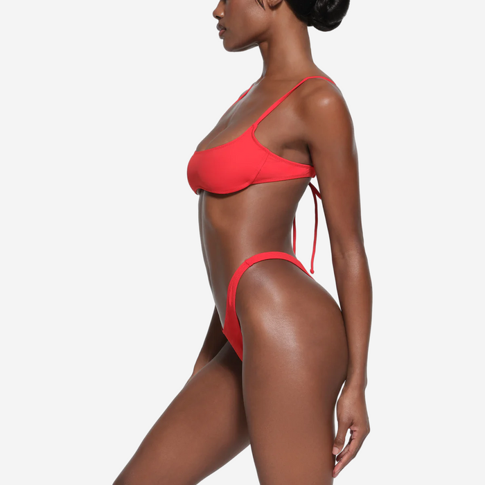 SKIMS SIGNATURE SWIM MICRO SCOOP BIKINI TOP