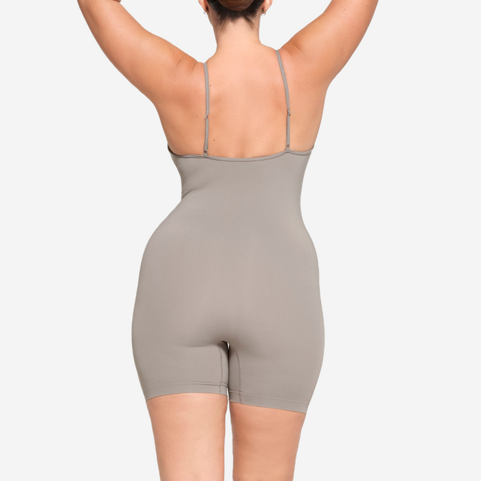 SKIMS SOFT SMOOTHING SEAMLESS CAMI ONESIE SMOKE