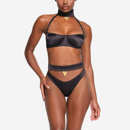 SKIMS STRETCH SATIN PENDANT DIPPED THONG ONYX