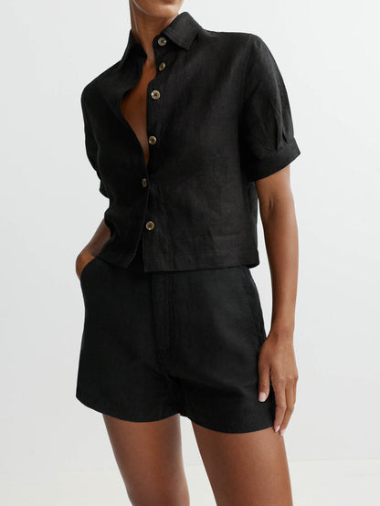 DL1961 women's Taylor Jean Short Ultra High-Rise shorts in black 'Black Linen', three-quarter close-up on model.
