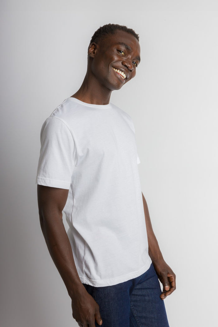 Tourist Unbranded | Men's Anti-Stain Logo-less Pocket-less Tee