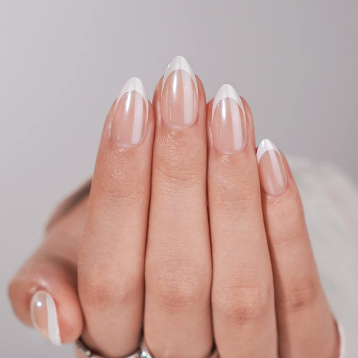 White Swan | Short Almond | SALON PRESS™