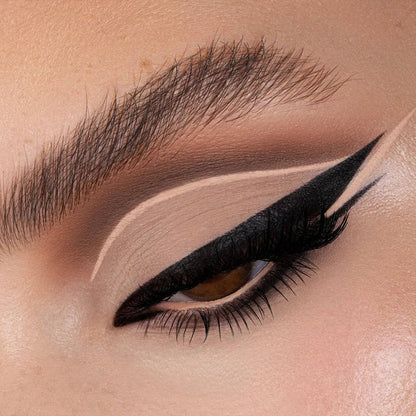 Work & Set + shade 'Nude' model look - eye close-up.