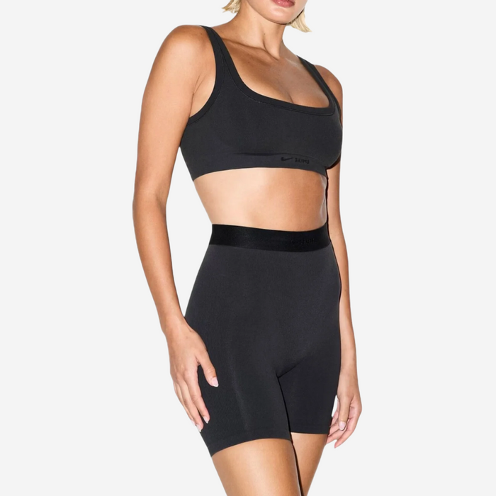 nike x skims vintage seamless scoop neck bra obsidian